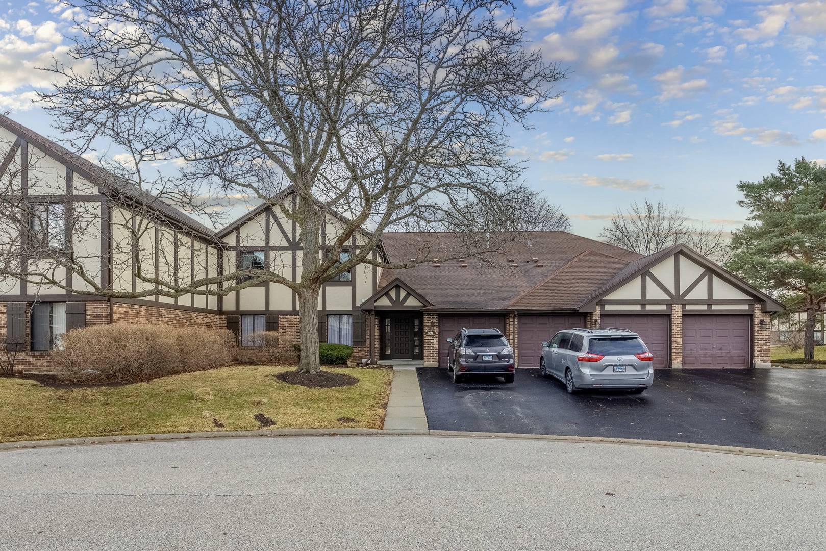 1025 Cottonwood CT #2AR, Wheeling, IL 60090