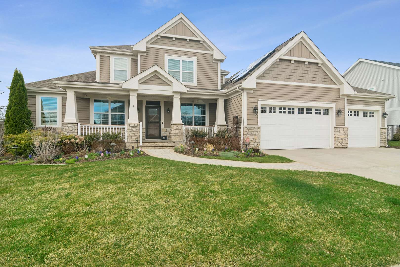 28 S Kennicott AVE, Arlington Heights, IL 60005