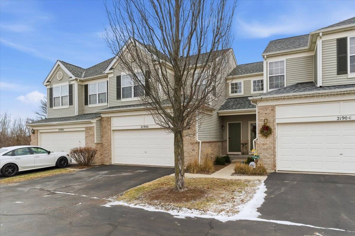 2190 Braeburn DR #B, Wauconda, IL 60084