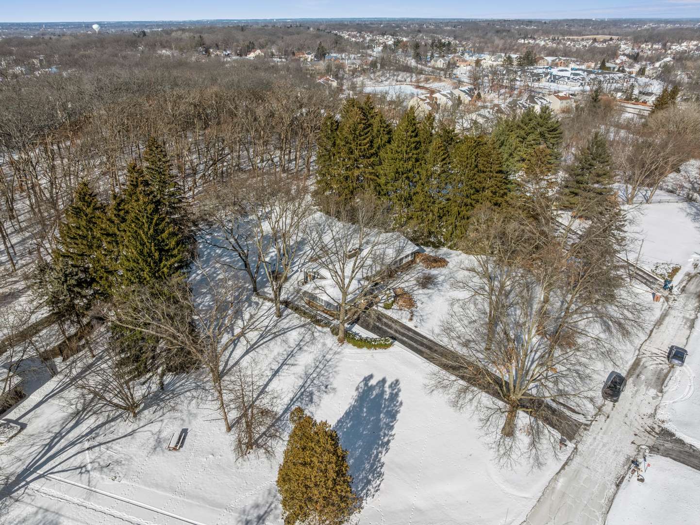 1102 Dennis LN, Elgin, IL 60120