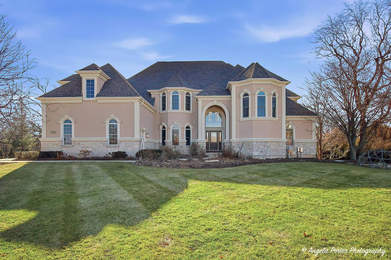 3513 Deep Wood DR, Crystal Lake, IL 60012