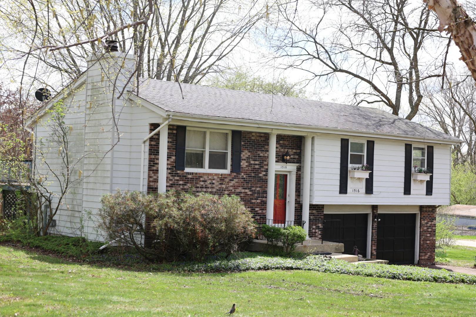 1516 W Sudeenew DR, Johnsburg, IL 60051