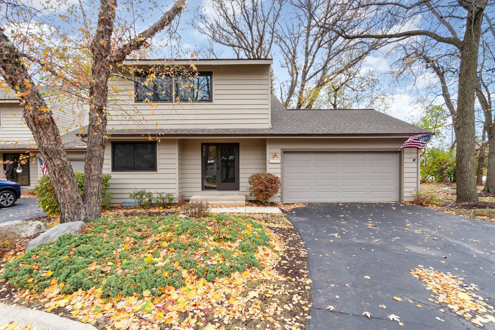 1598 Kirkwood DR, Geneva, IL 60134