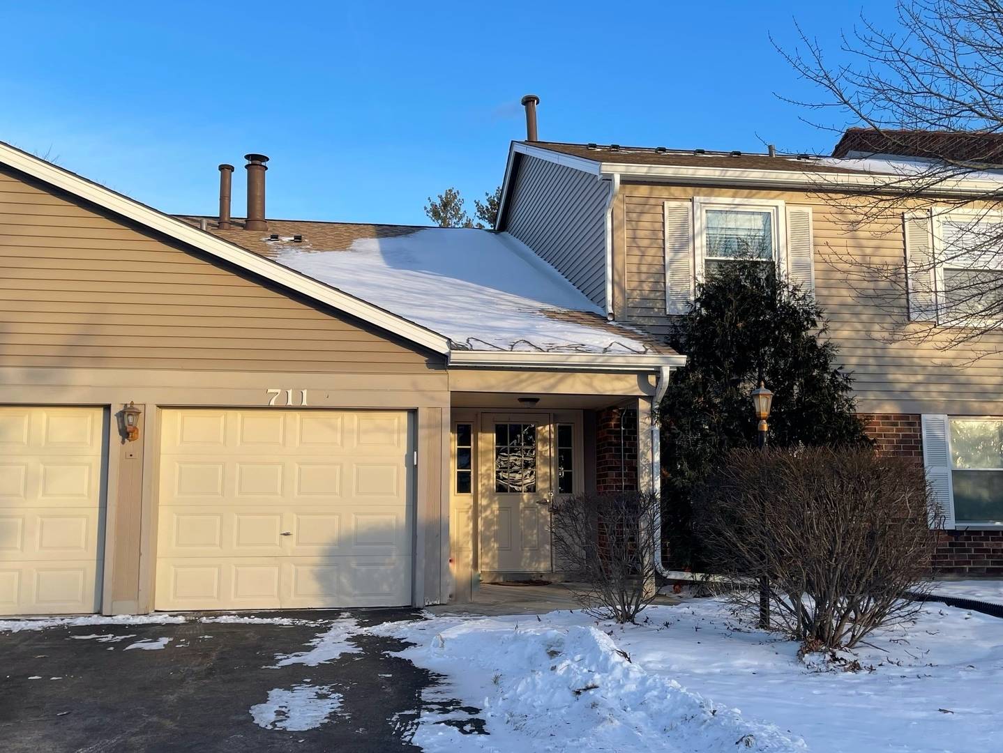 715 N Deer Run DR #715, Palatine, IL 60067