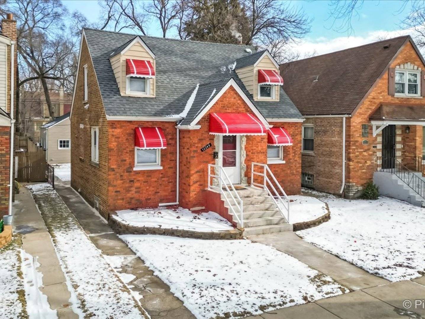 12249 S Perry AVE, Chicago, IL 60628