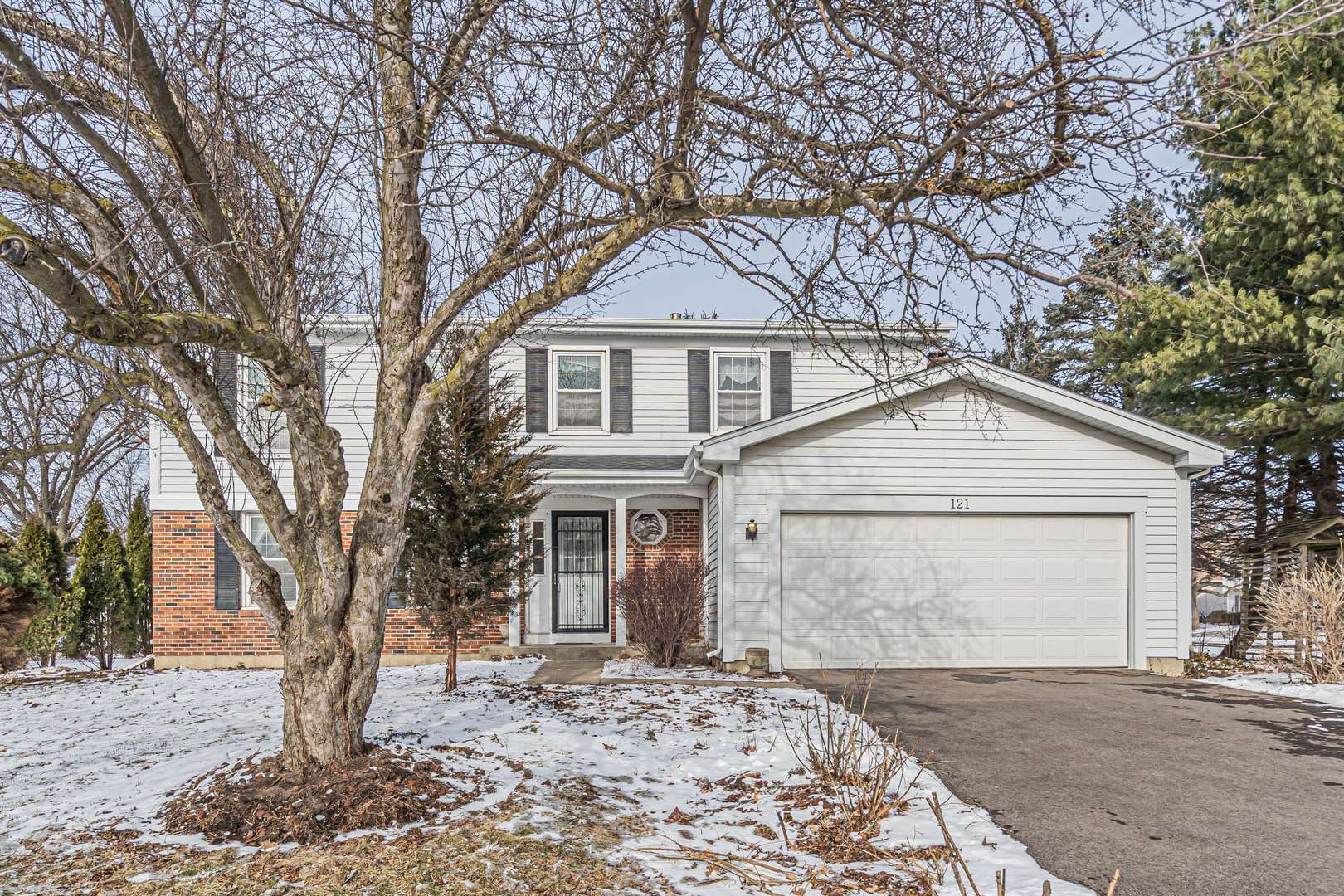 121 S Raddant RD, Batavia, IL 60510