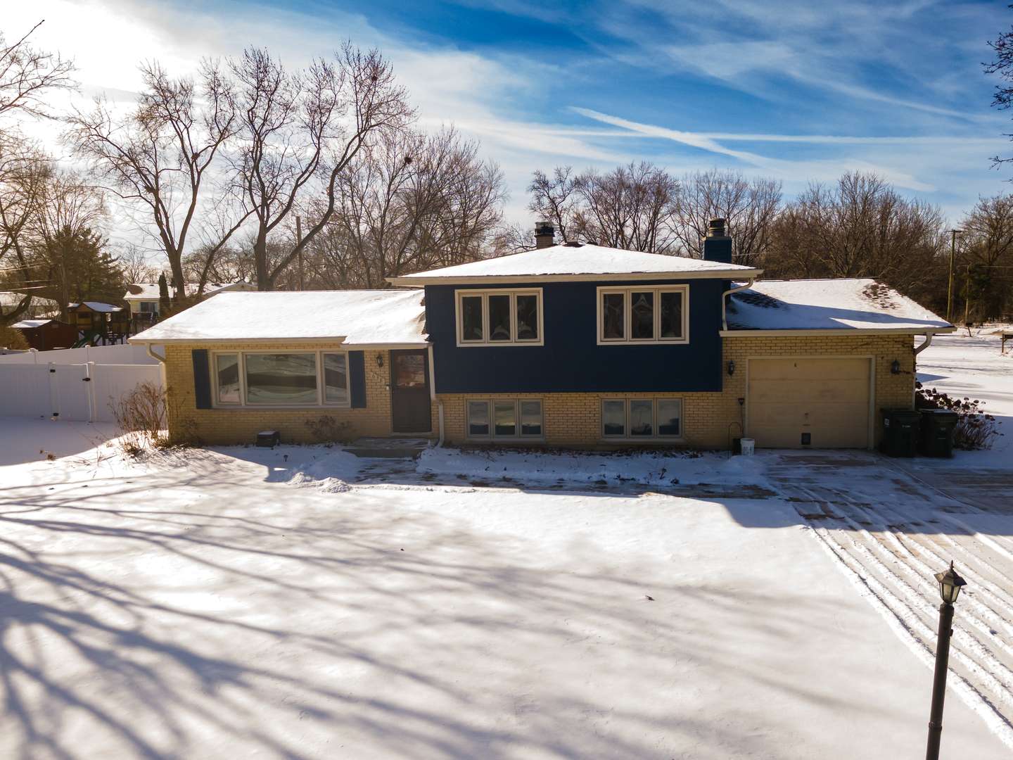 638 N Stephen DR, Palatine, IL 60067