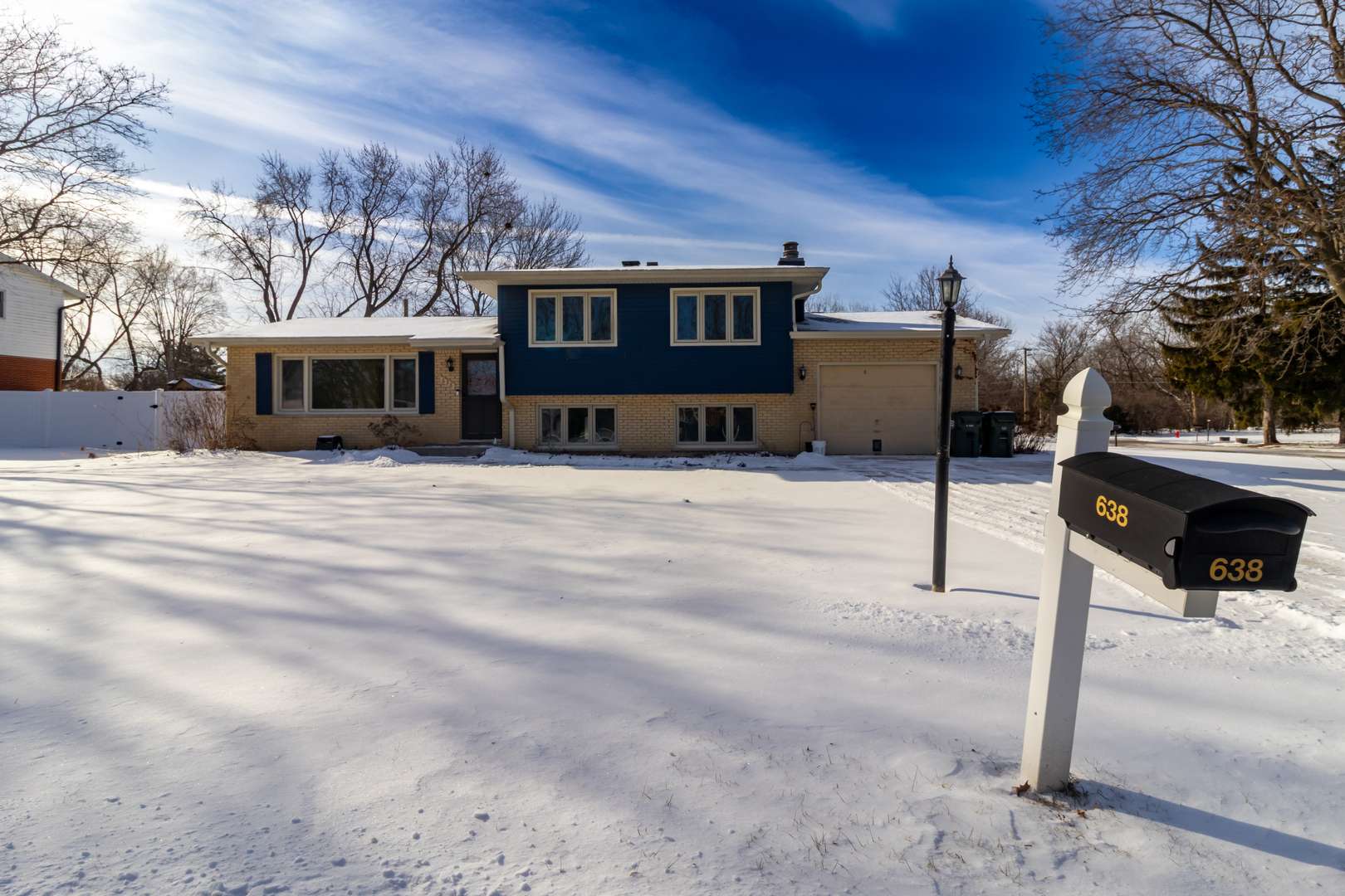 638 N Stephen DR, Palatine, IL 60067