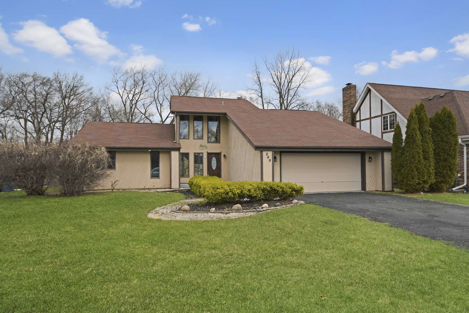 249 Milburn AVE, Crete, IL 60417