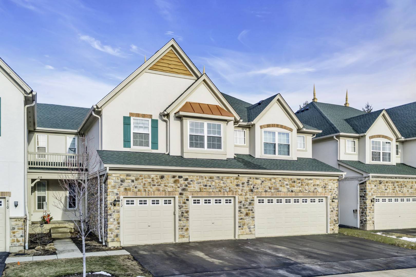 414 Bay Tree CIR, Vernon Hills, IL 60061