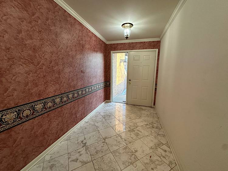 19W244 Governors TRL, Oak Brook, IL 60523