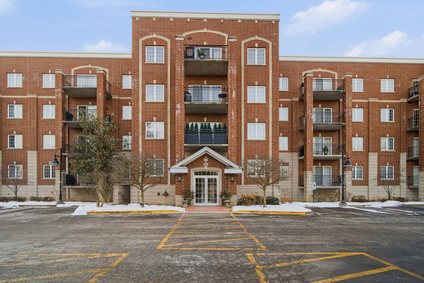 1479 N Milwaukee AVE #312, Libertyville, IL 60048