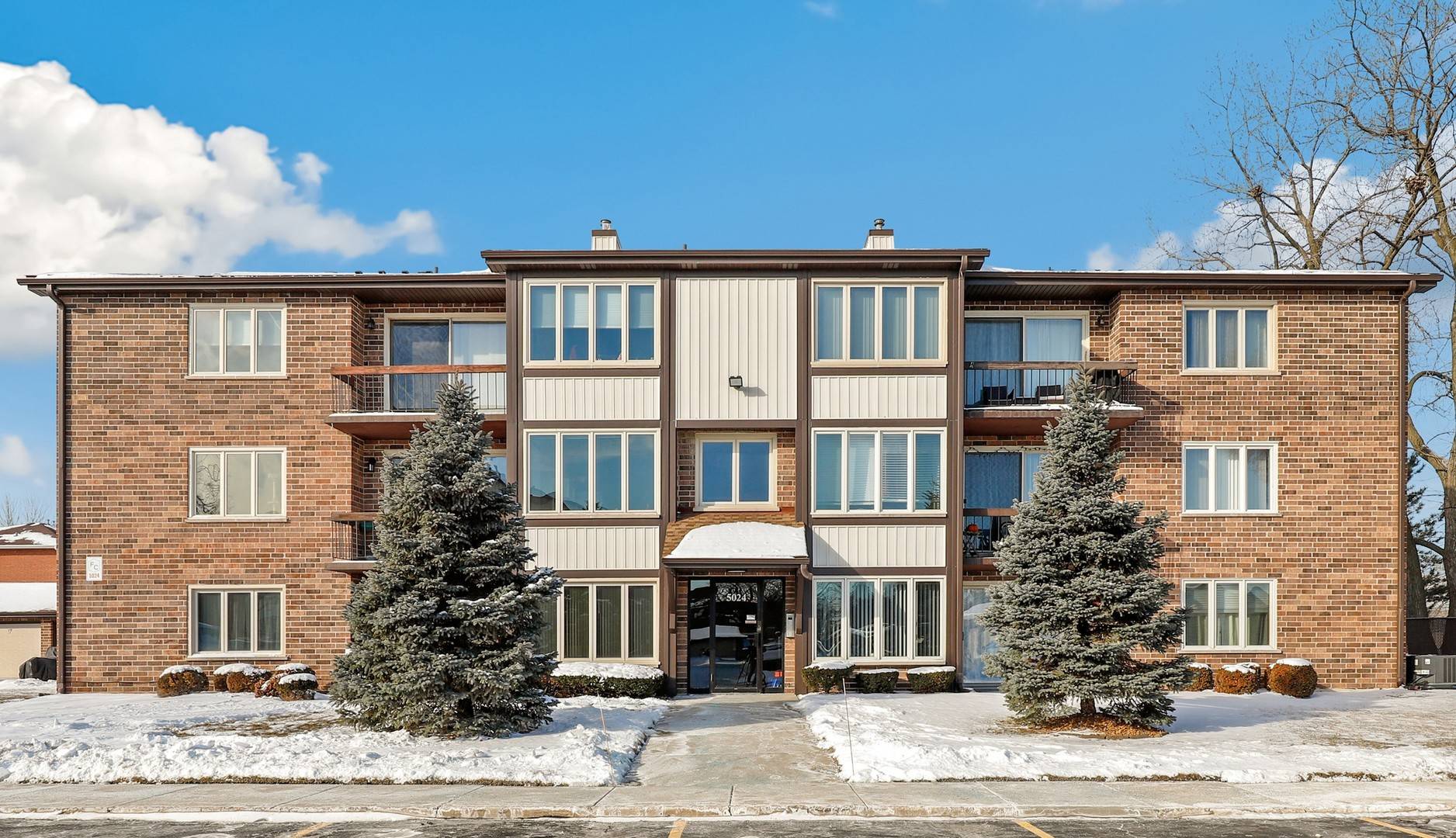 5024 Circle CT #1010, Crestwood, IL 60418