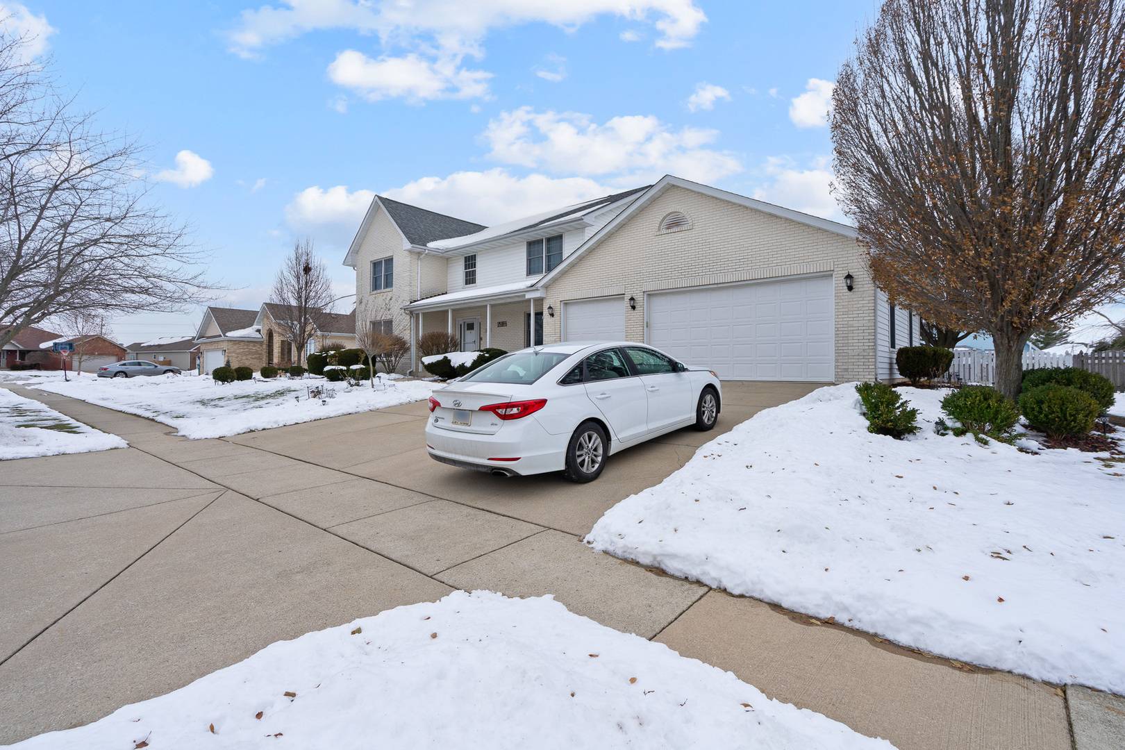24751 Rosewood LN, Manhattan, IL 60442