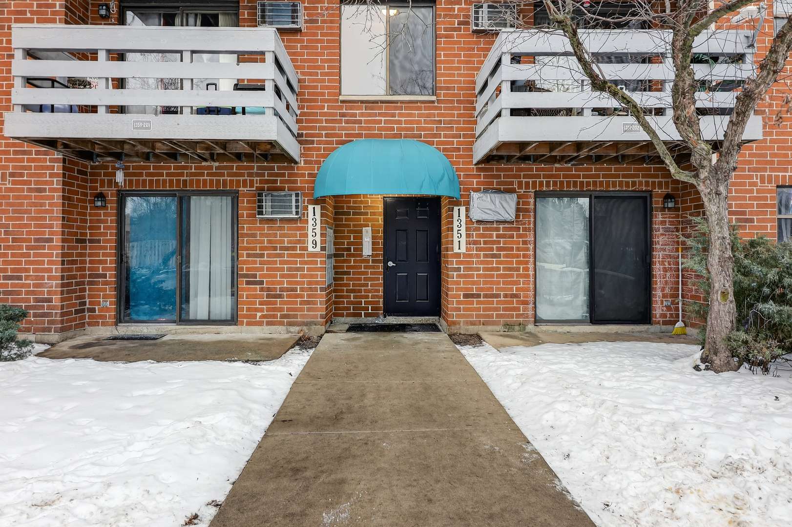 1351 N Winslowe DR #302, Palatine, IL 60074