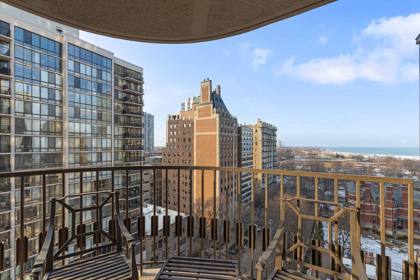 1501 N State Pkwy #12A, Chicago, IL 60610