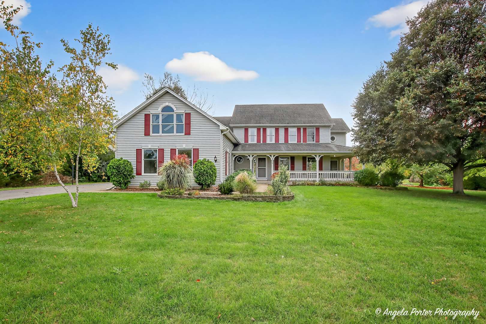 2215 Crystal CIR, Crystal Lake, IL 60012