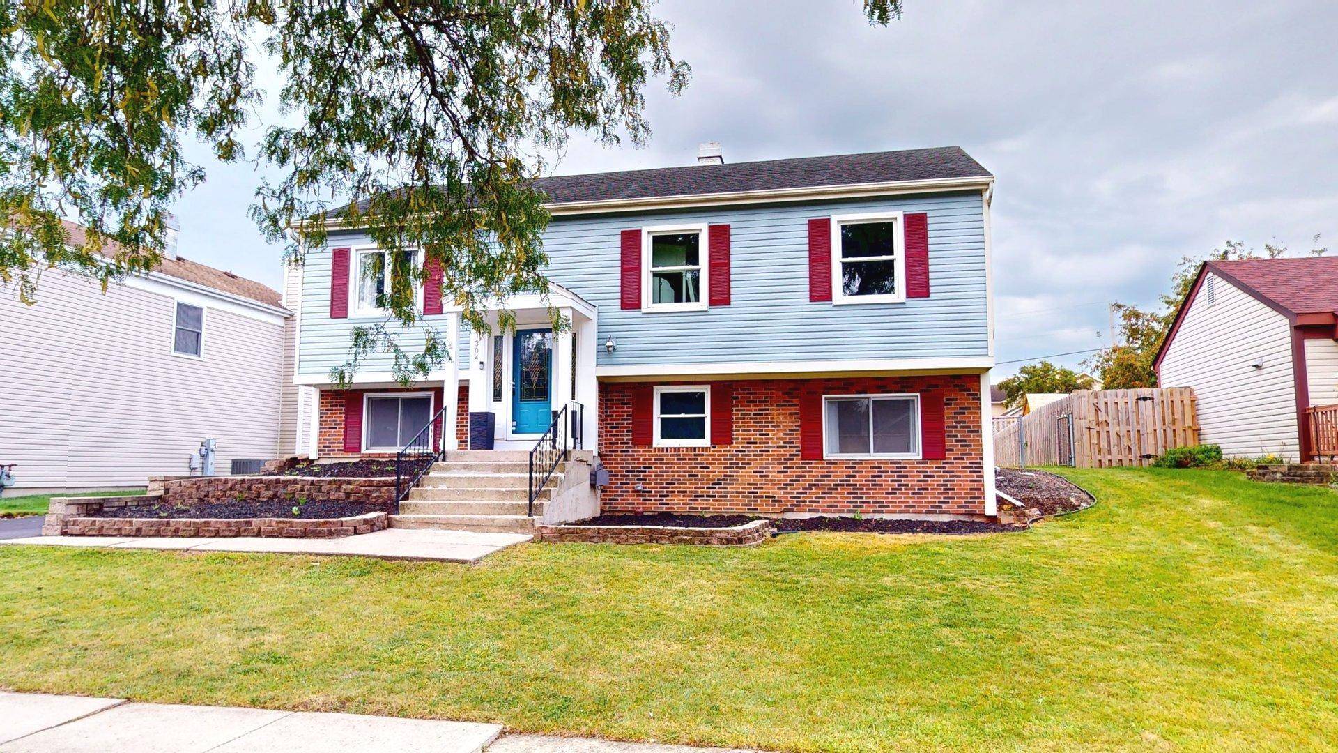 304 Jackson ST, Bartlett, IL 60103