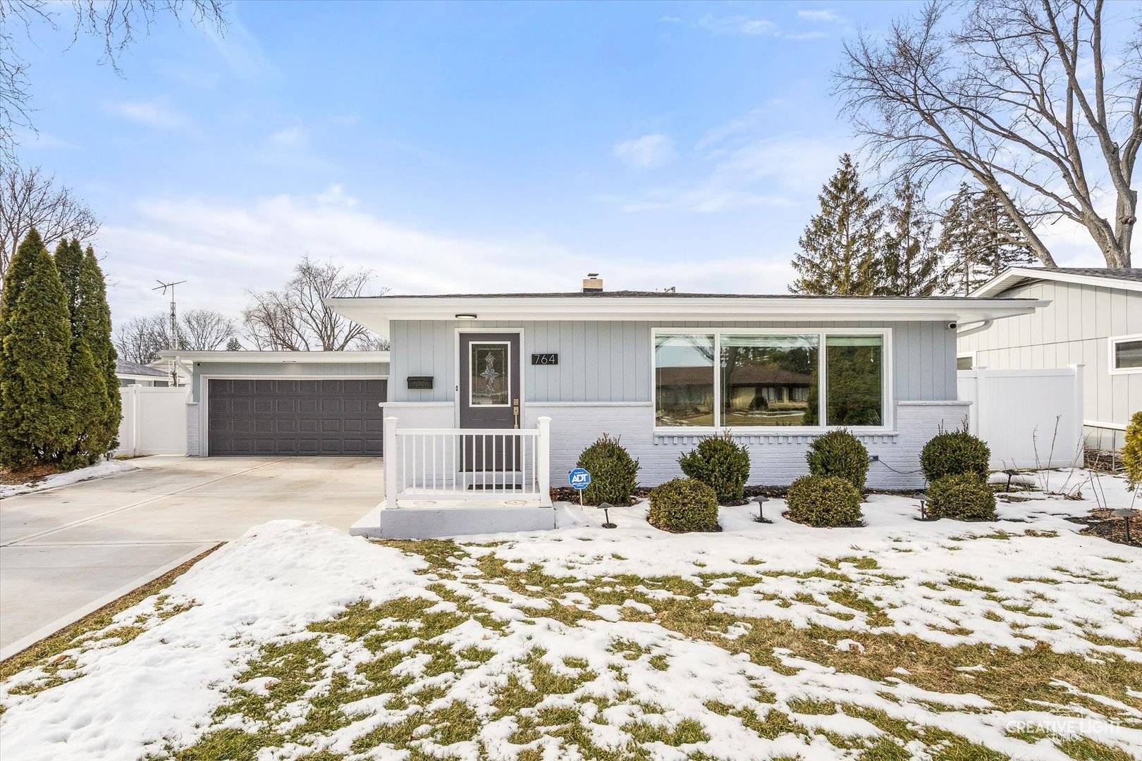 764 Scott DR, Elgin, IL 60123