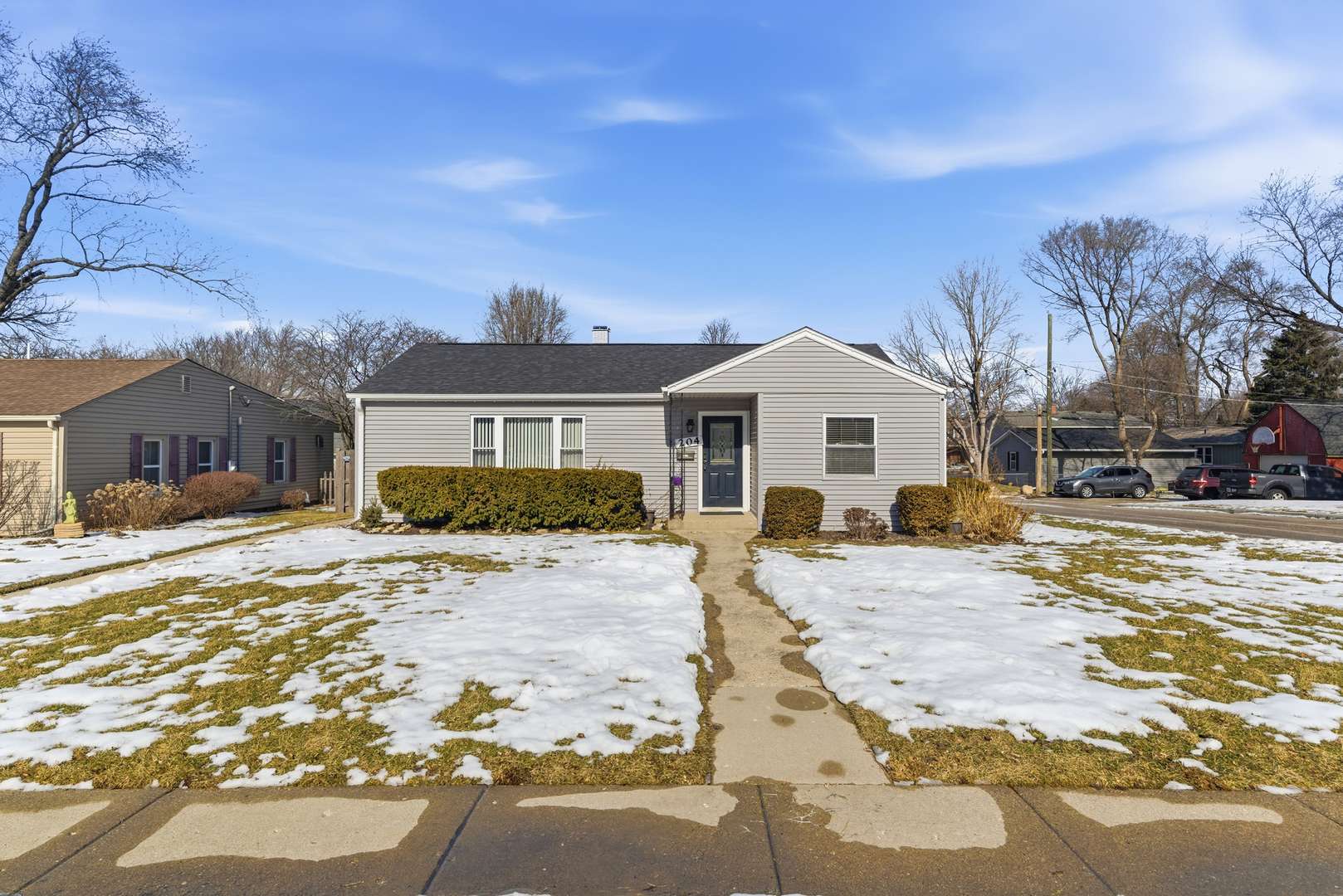 204 Woodlawn DR, Mundelein, IL 60060