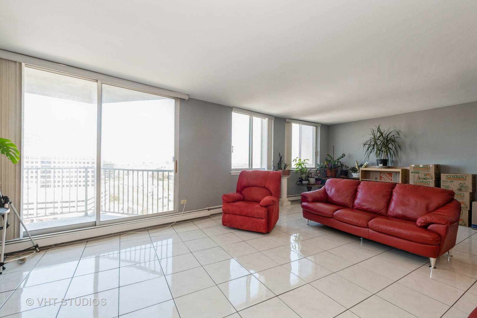 40 N Tower RD #14A, Oak Brook, IL 60523