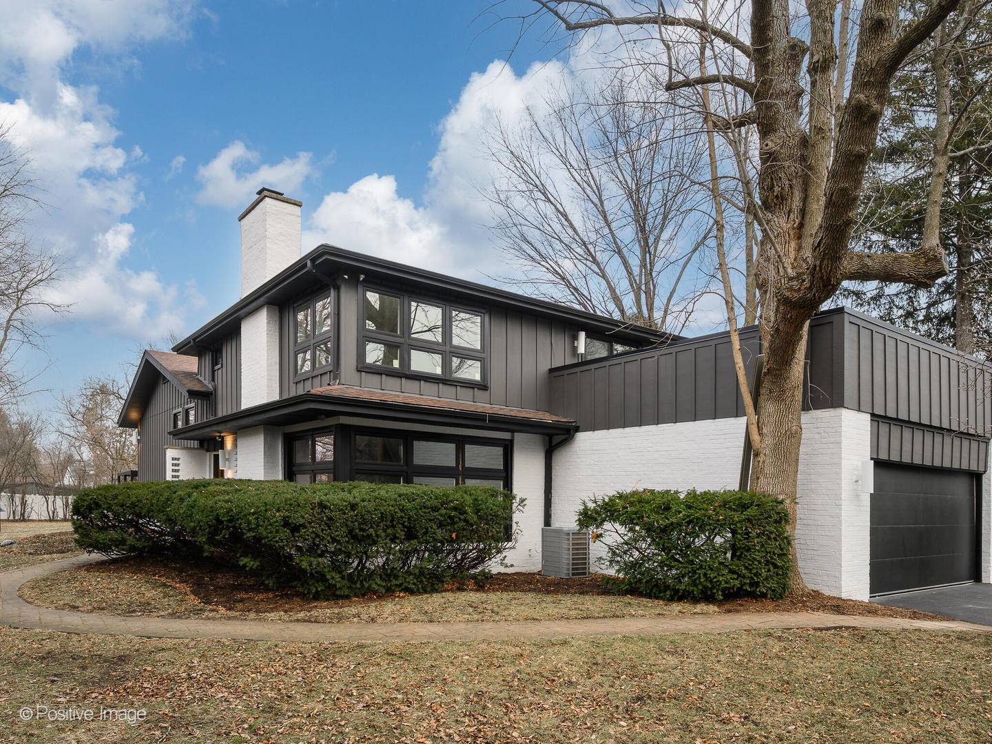 1077 Green Bay RD, Glencoe, IL 60022