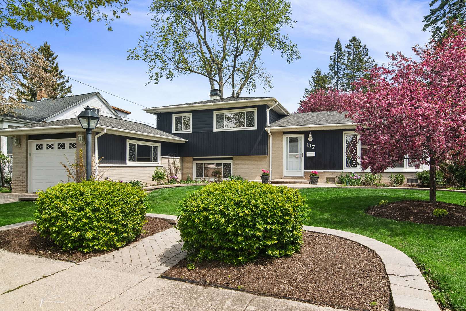117 N Maple ST, Palatine, IL 60067