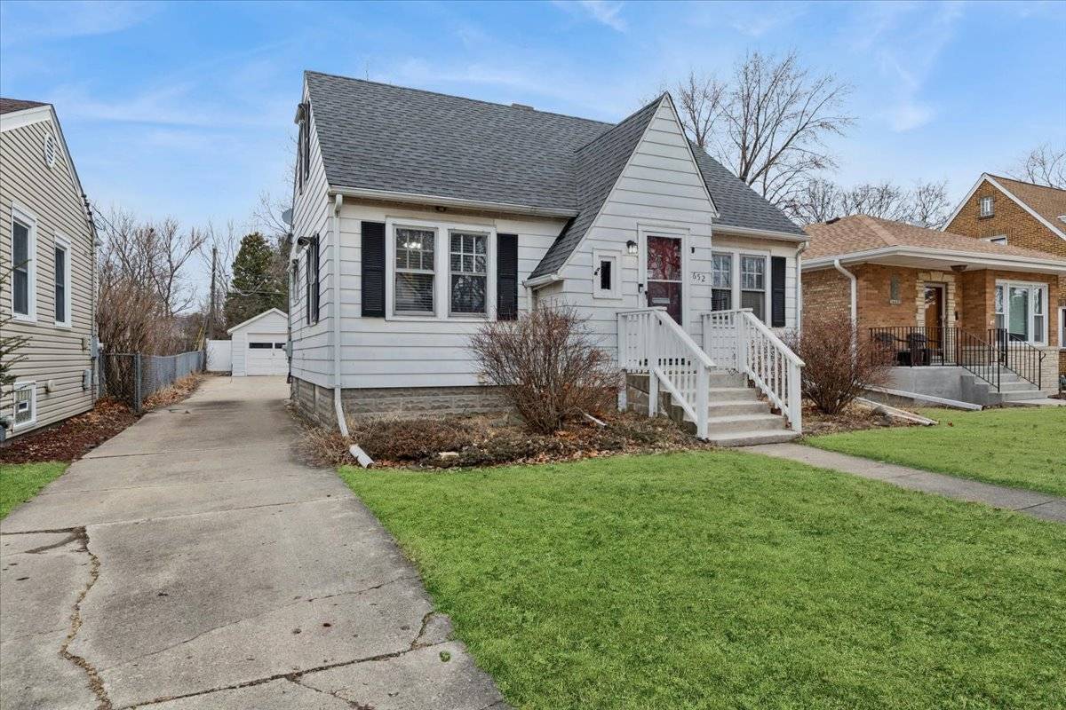 652 E Prairie AVE, Des Plaines, IL 60016