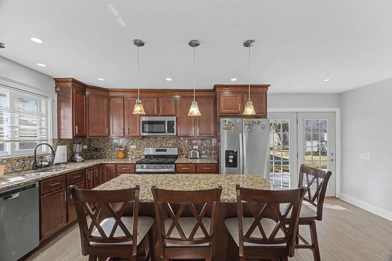 102 S Adeline AVE, Addison, IL 60101