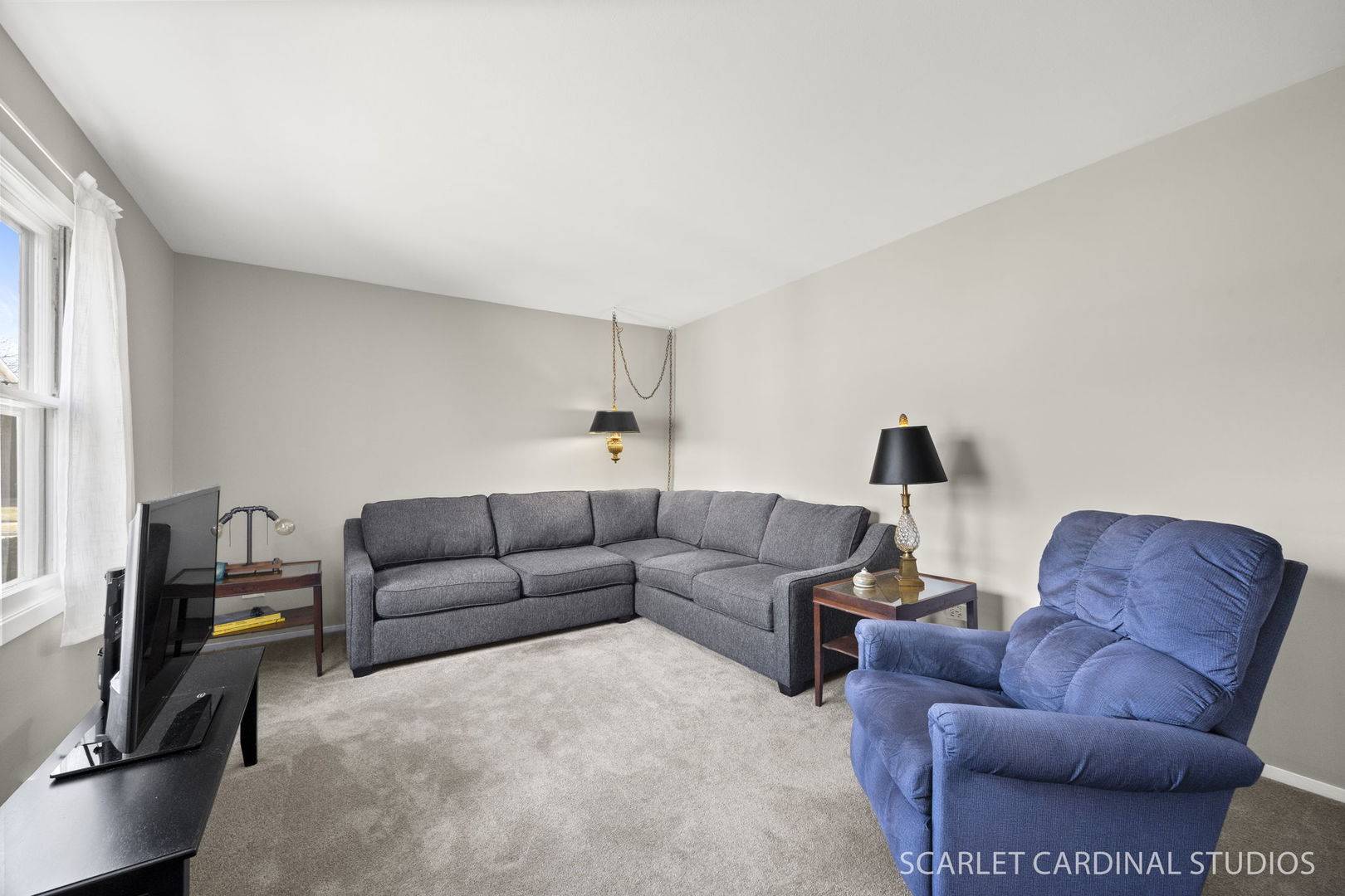 231 Hedgerow DR, Bloomingdale, IL 60108