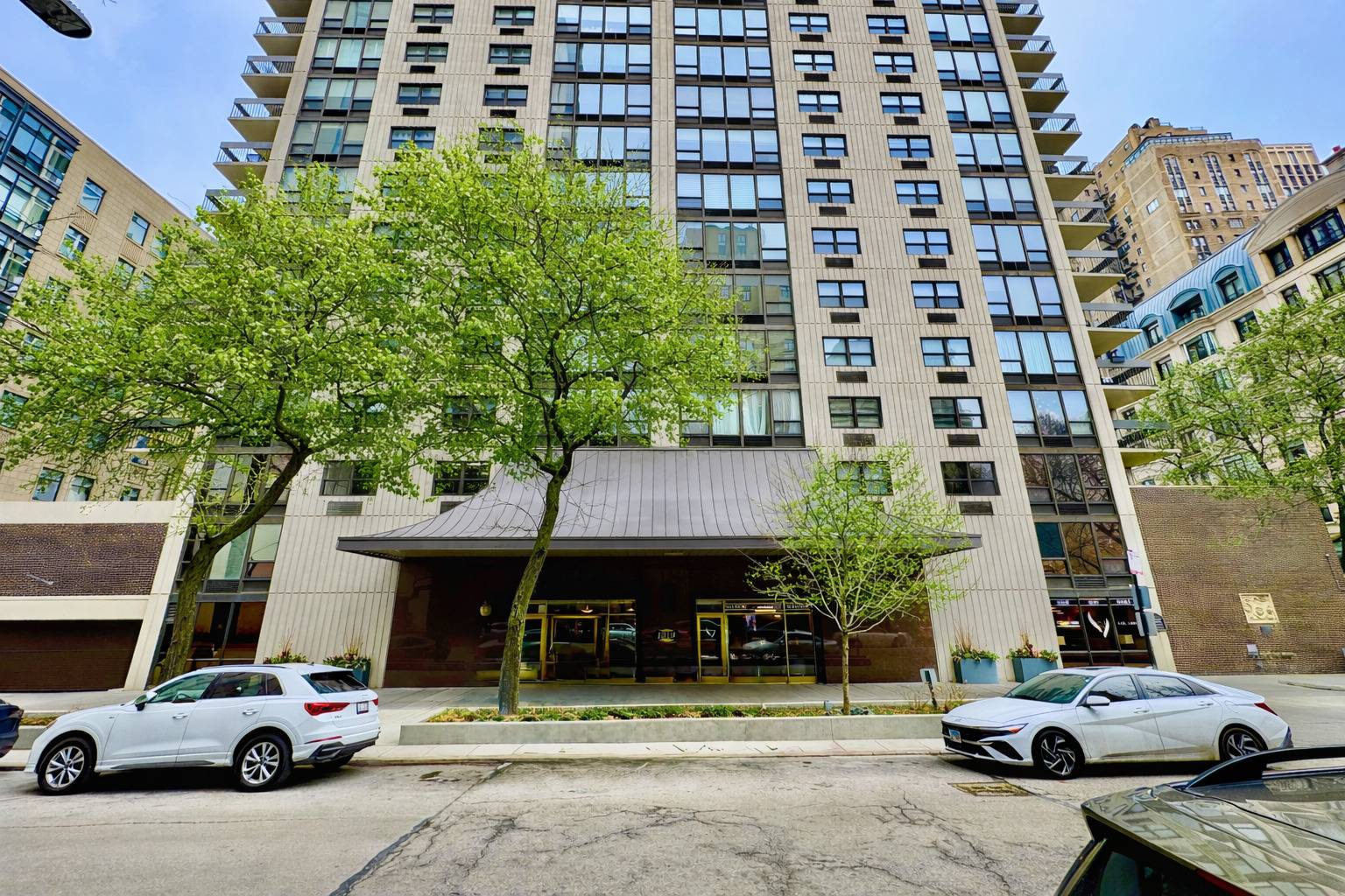 1313 N Ritchie CT #2307, Chicago, IL 60610