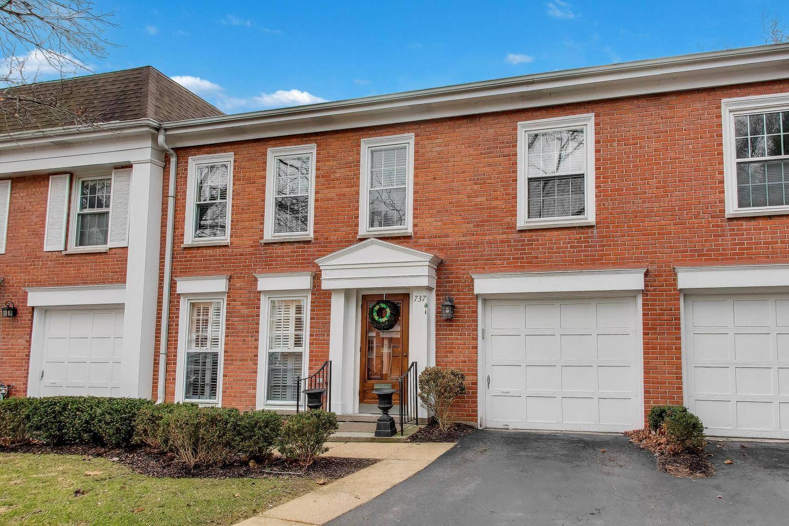 737 York CT, Northbrook, IL 60062