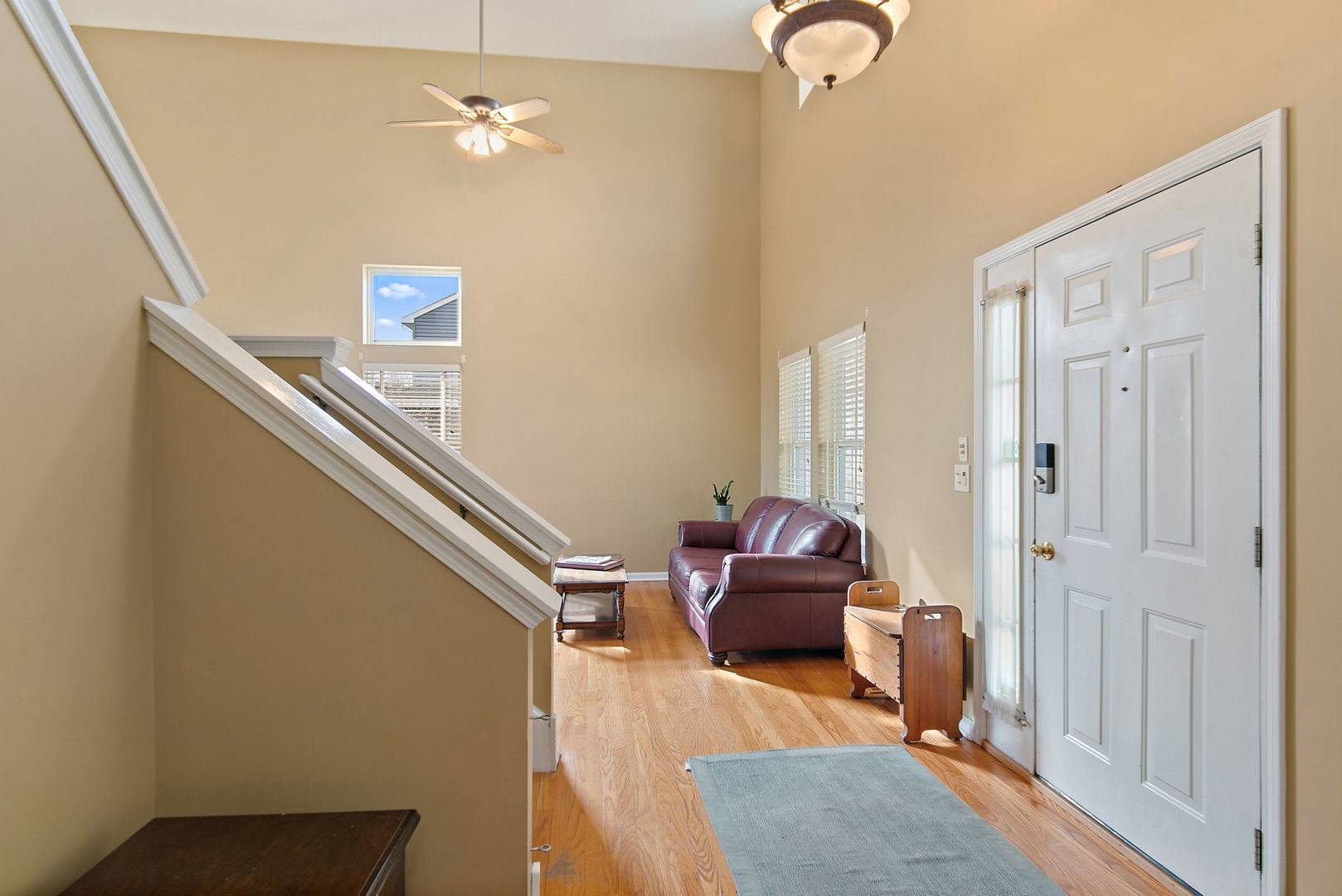 1041 Evergreen ST, Mundelein, IL 60060