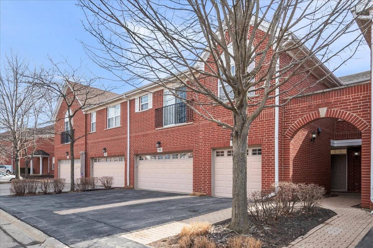 989 Enfield DR, Northbrook, IL 60062