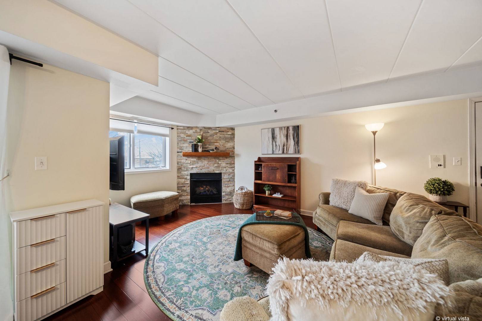 4407 Pershing AVE #2S, Downers Grove, IL 60515