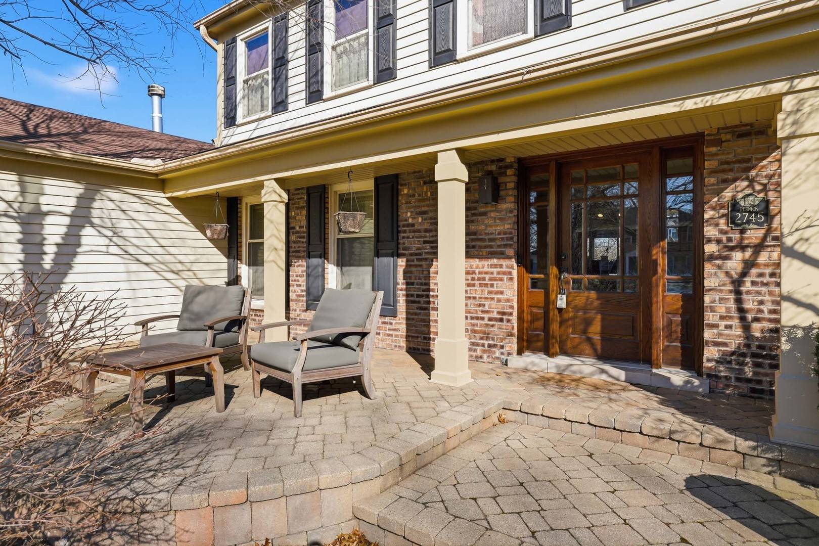 2745 Quail LN, Northbrook, IL 60062