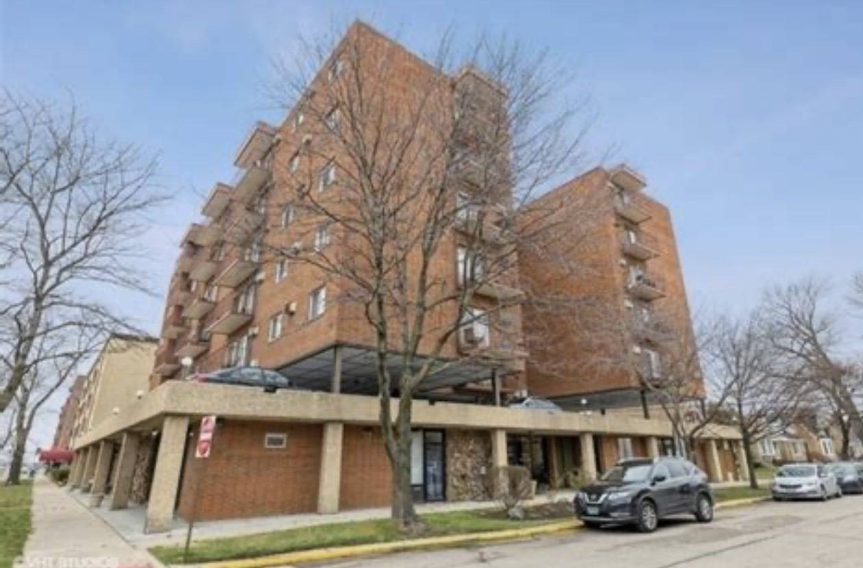 7830 W North AVE #305, Elmwood Park, IL 60707