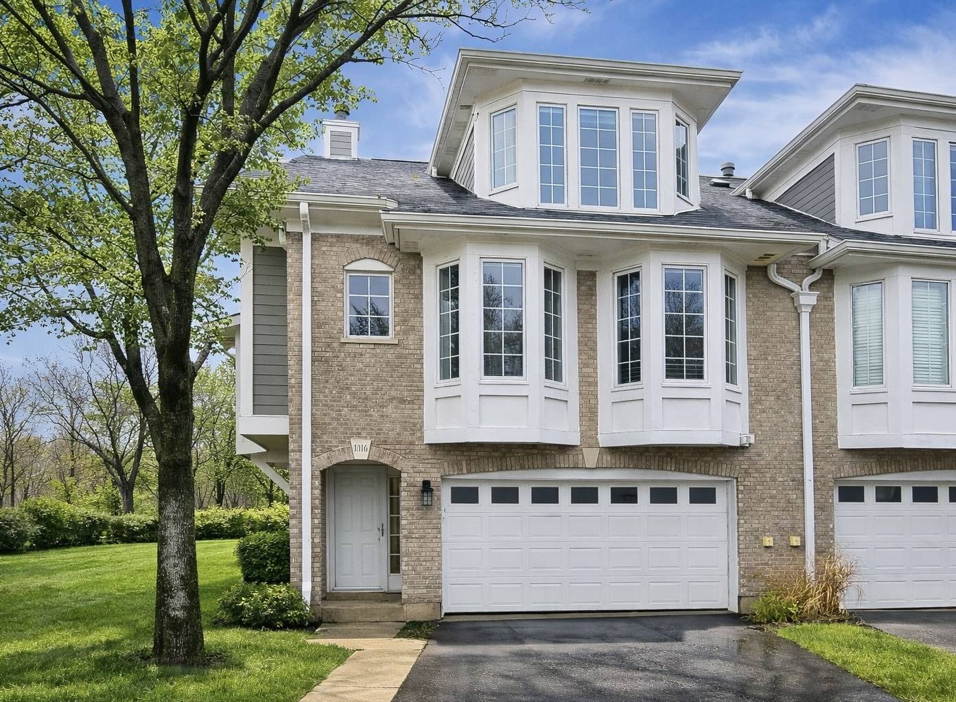 1016 N Glenview CT, Palatine, IL 60067