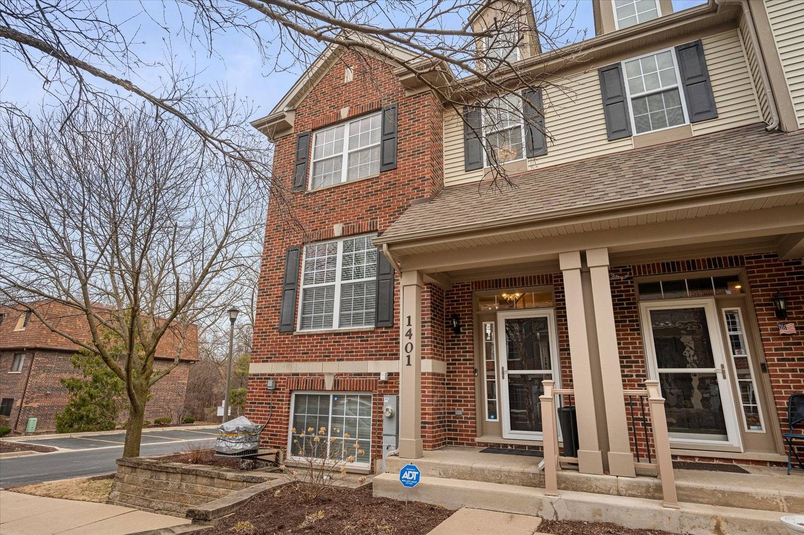 1401 S Fairfield AVE, Lombard, IL 60148