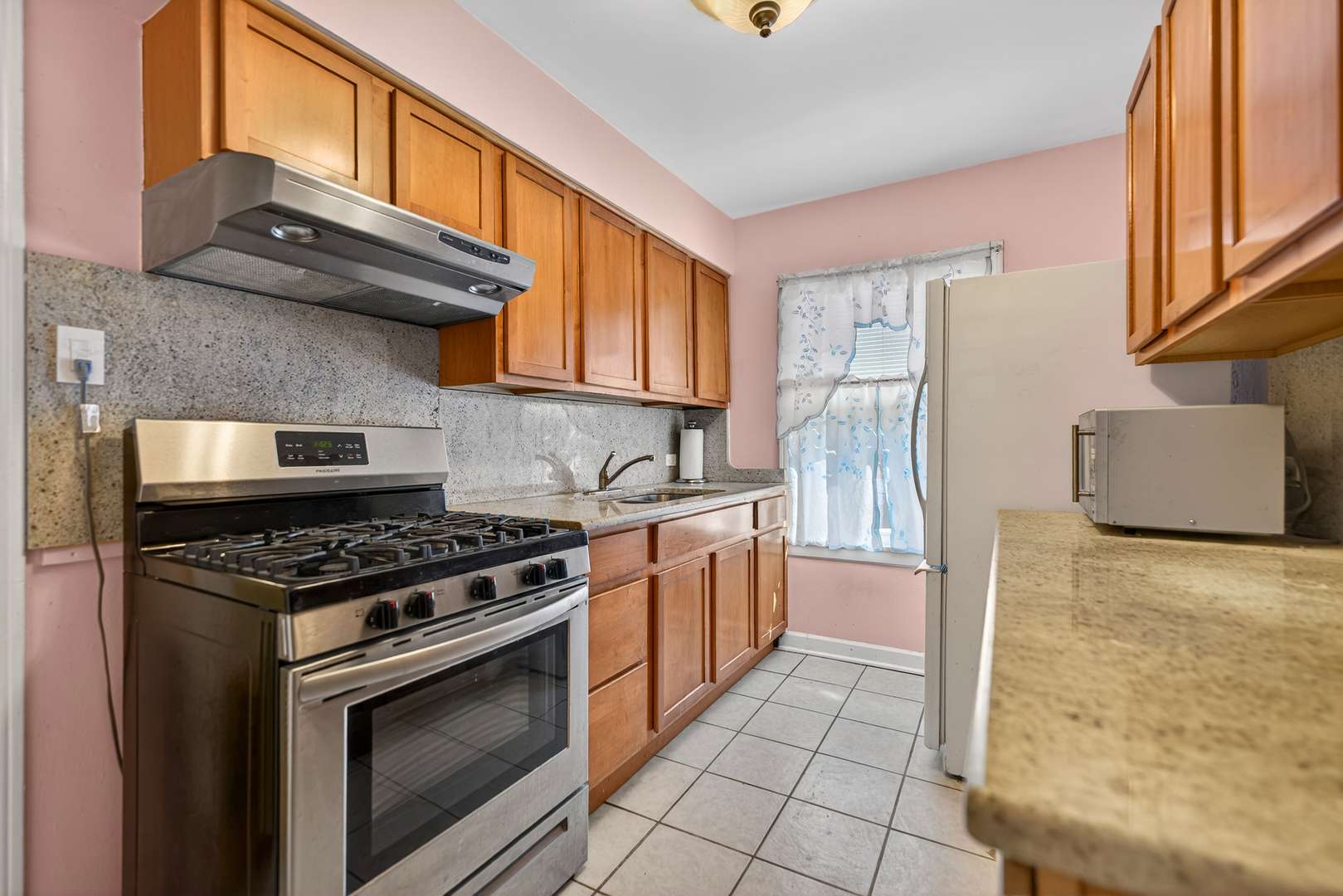 6607 N Damen AVE #2N, Chicago, IL 60645