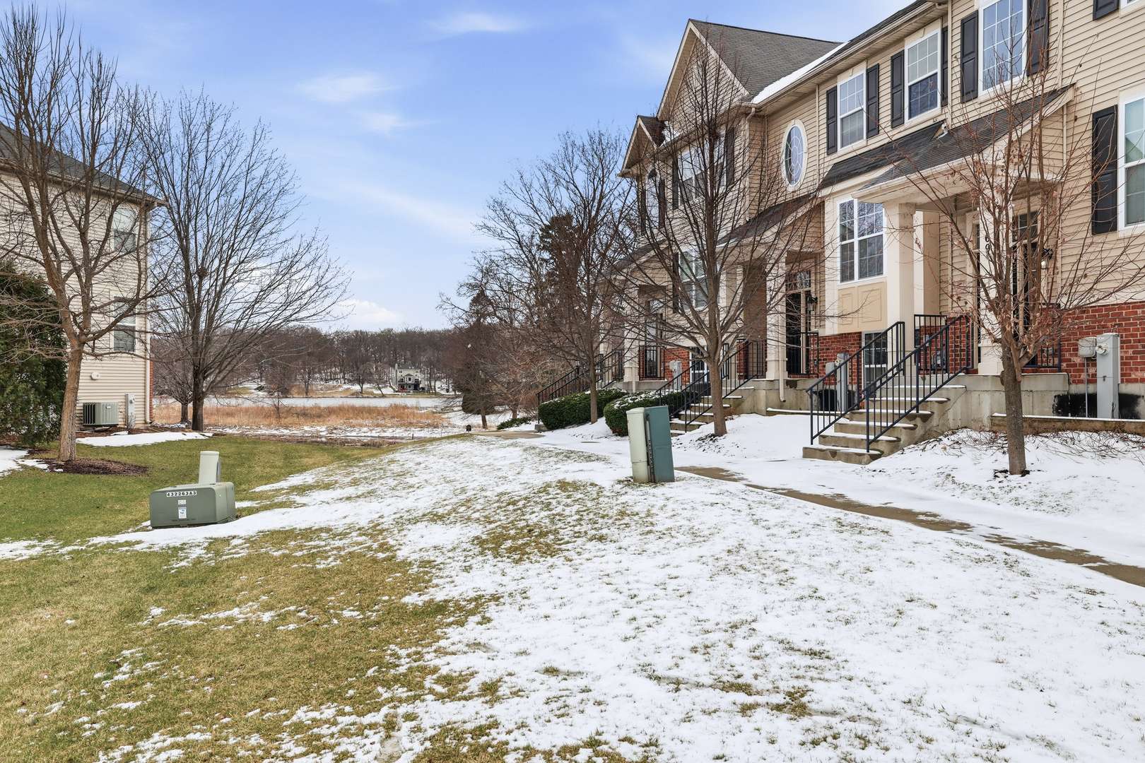 71 Melrose CT, South Elgin, IL 60177
