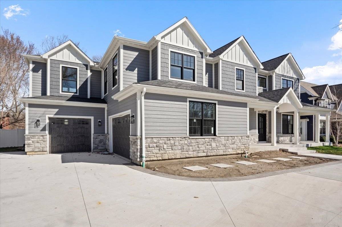 1418 W Maude AVE, Arlington Heights, IL 60004