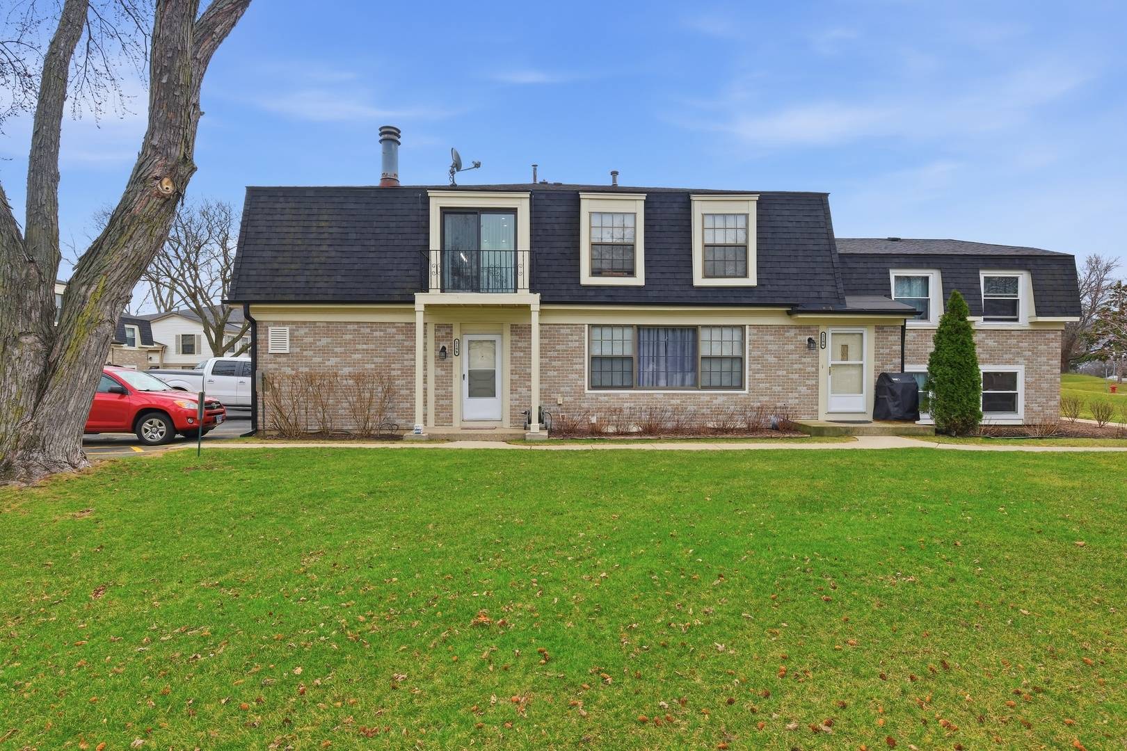 2198 N Oakbrook CIR #2198, Palatine, IL 60074