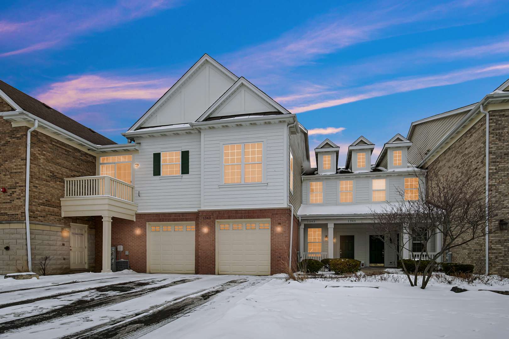 1343 Scarboro RD, Schaumburg, IL 60193