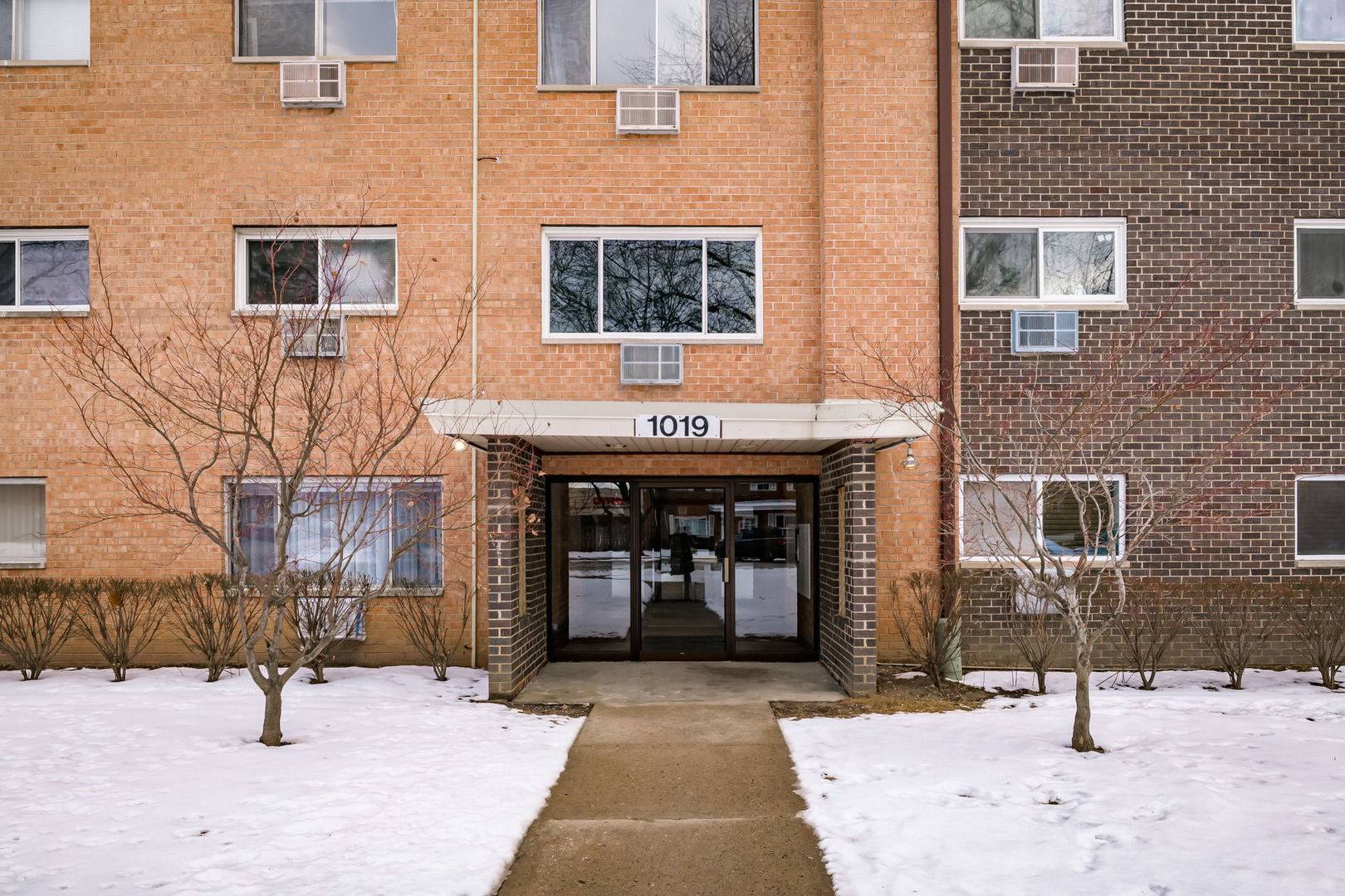 1019 N Boxwood DR #107, Mount Prospect, IL 60056