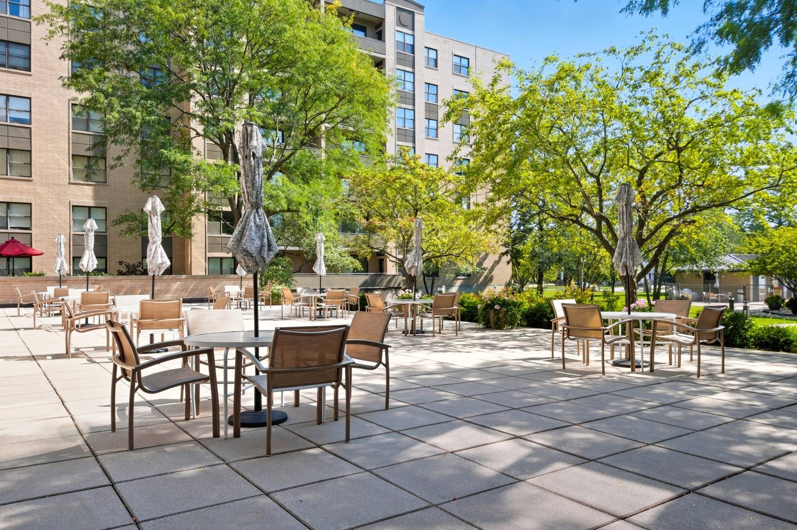 4545 W Touhy AVE #116, Lincolnwood, IL 60712