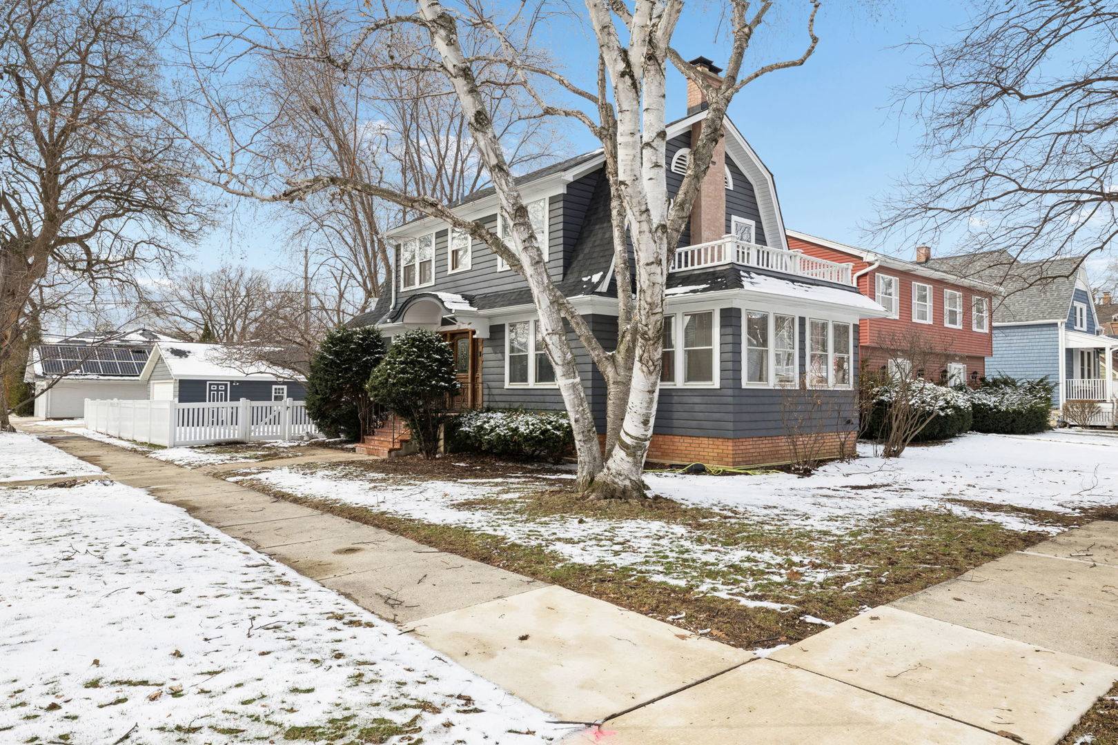 29 E 6th AVE, Naperville, IL 60563