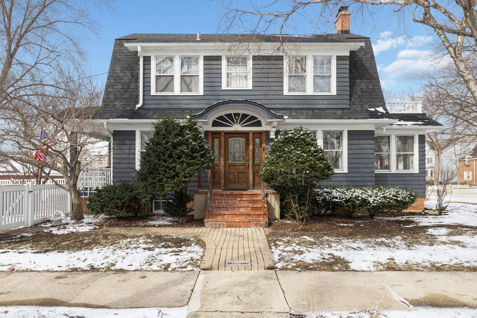 29 E 6th AVE, Naperville, IL 60563