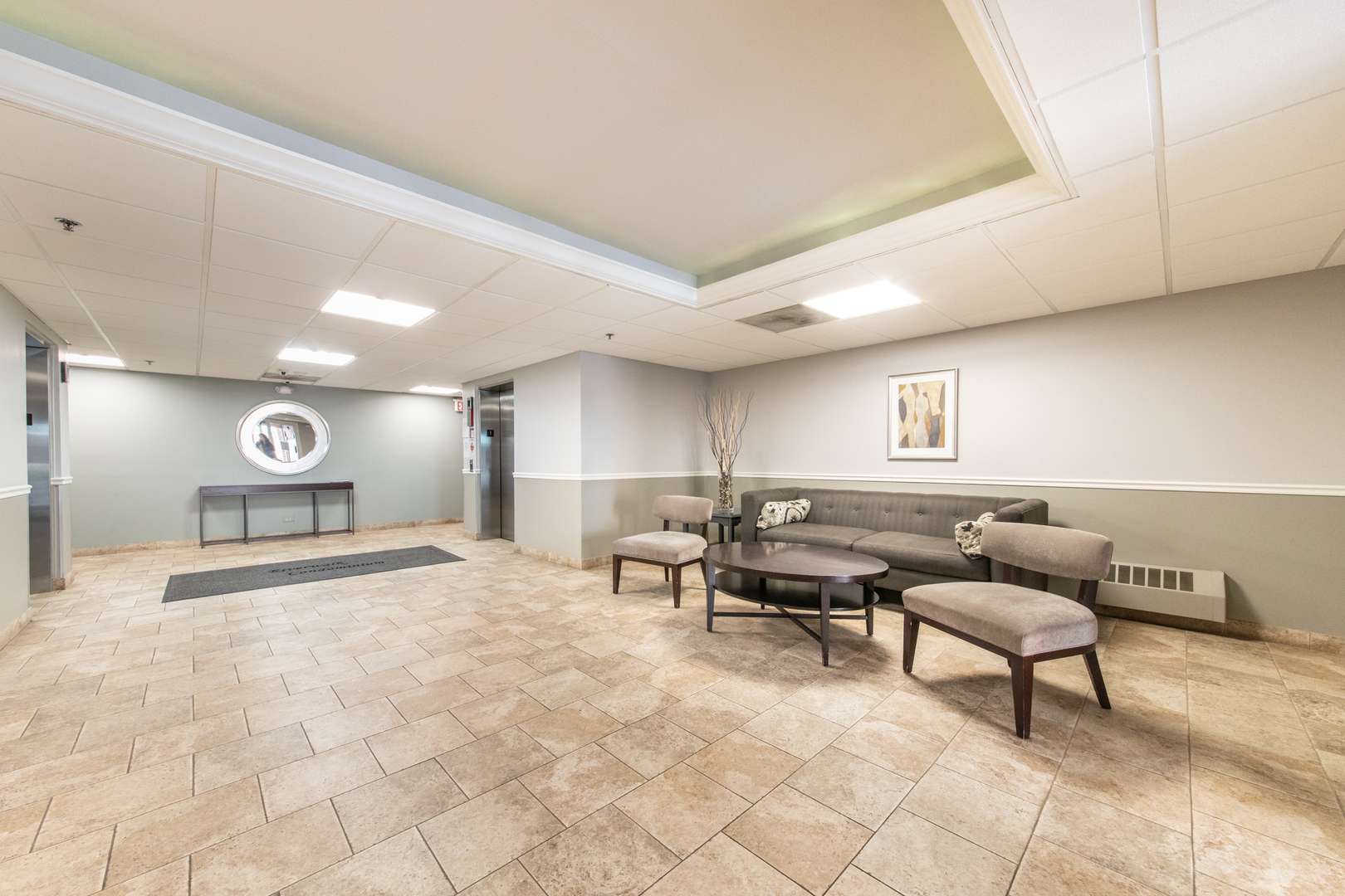 555 S River RD #607, Des Plaines, IL 60016
