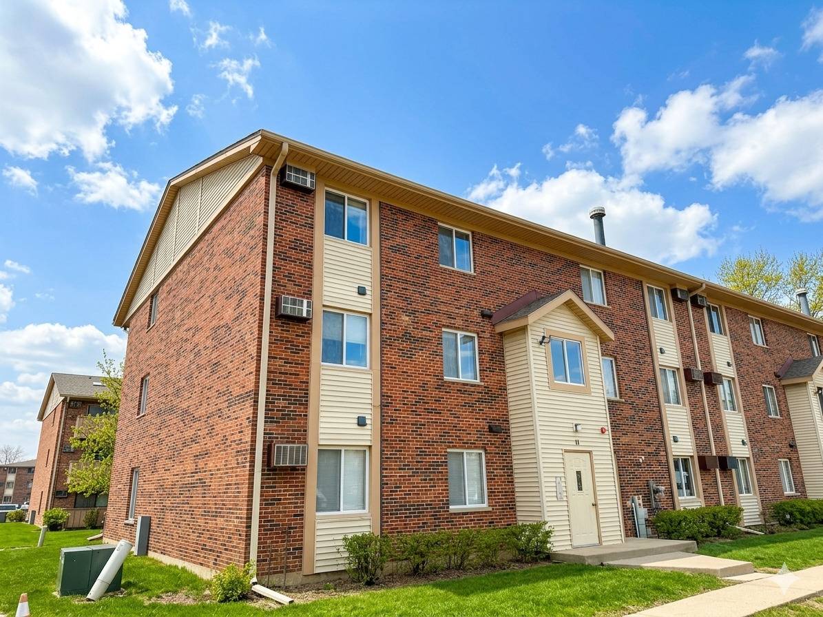 11 Cedar CT #3, Vernon Hills, IL 60061